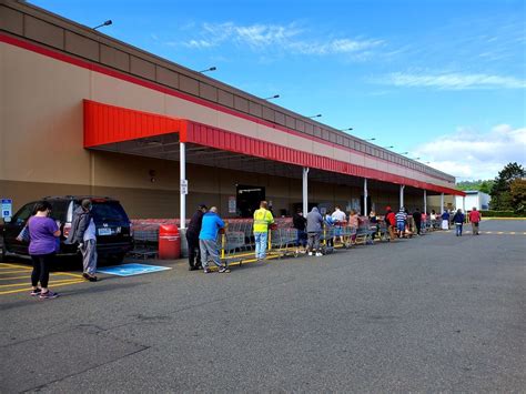 Find out the hours of operation, address, phone number and website of Costco in Tukwila, WA. This warehouse provides service to the areas of Mercer Island, Auburn, Federal Way and more. See the weekly ad, flyer and offers for this location. 